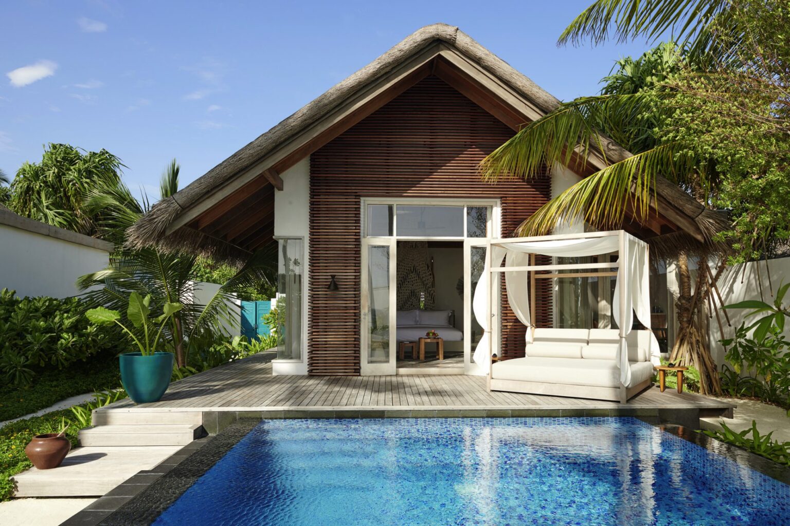 Fairmont-Maldives-luksusowe-hotele-na-Malediwach-ekskluzywane-wakacje-na-Malediwach-wczasy-na-Malediwach-szyte-na-miare-26.jpg