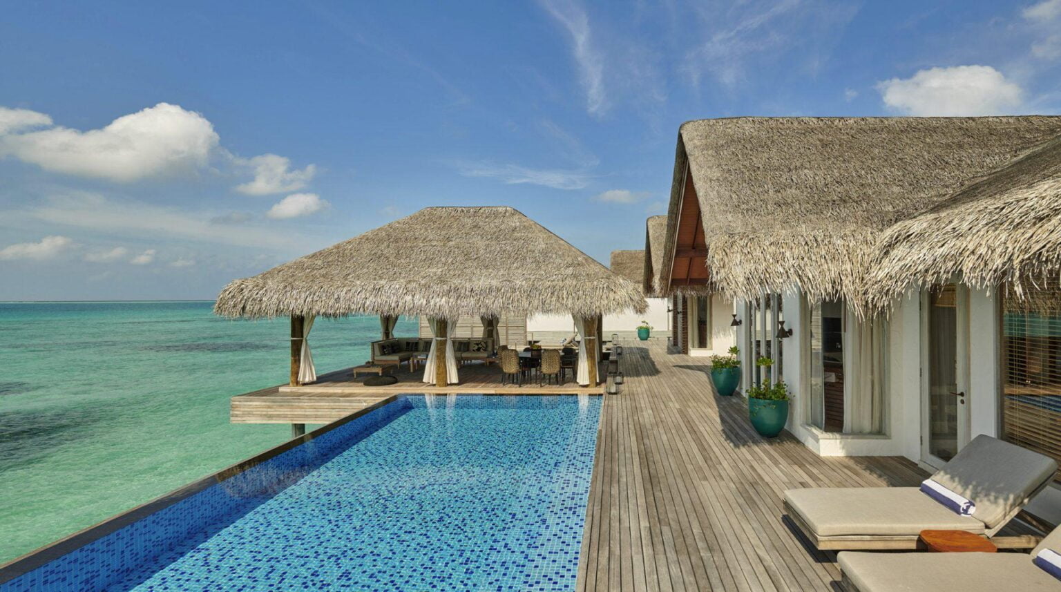 Fairmont-Maldives-luksusowe-hotele-na-Malediwach-ekskluzywane-wakacje-na-Malediwach-wczasy-na-Malediwach-szyte-na-miare-54.jpg