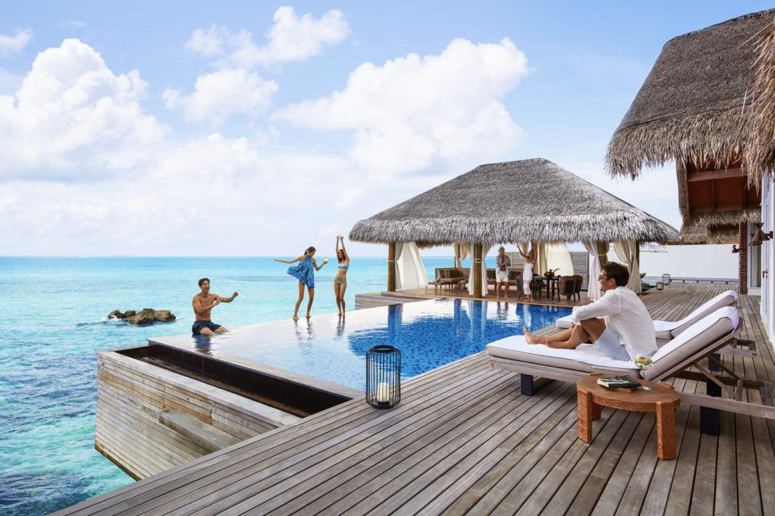 Fairmont-Maldives-luksusowe-hotele-na-Malediwach-ekskluzywane-wakacje-na-Malediwach-wczasy-na-Malediwach-szyte-na-miare-56.jpg