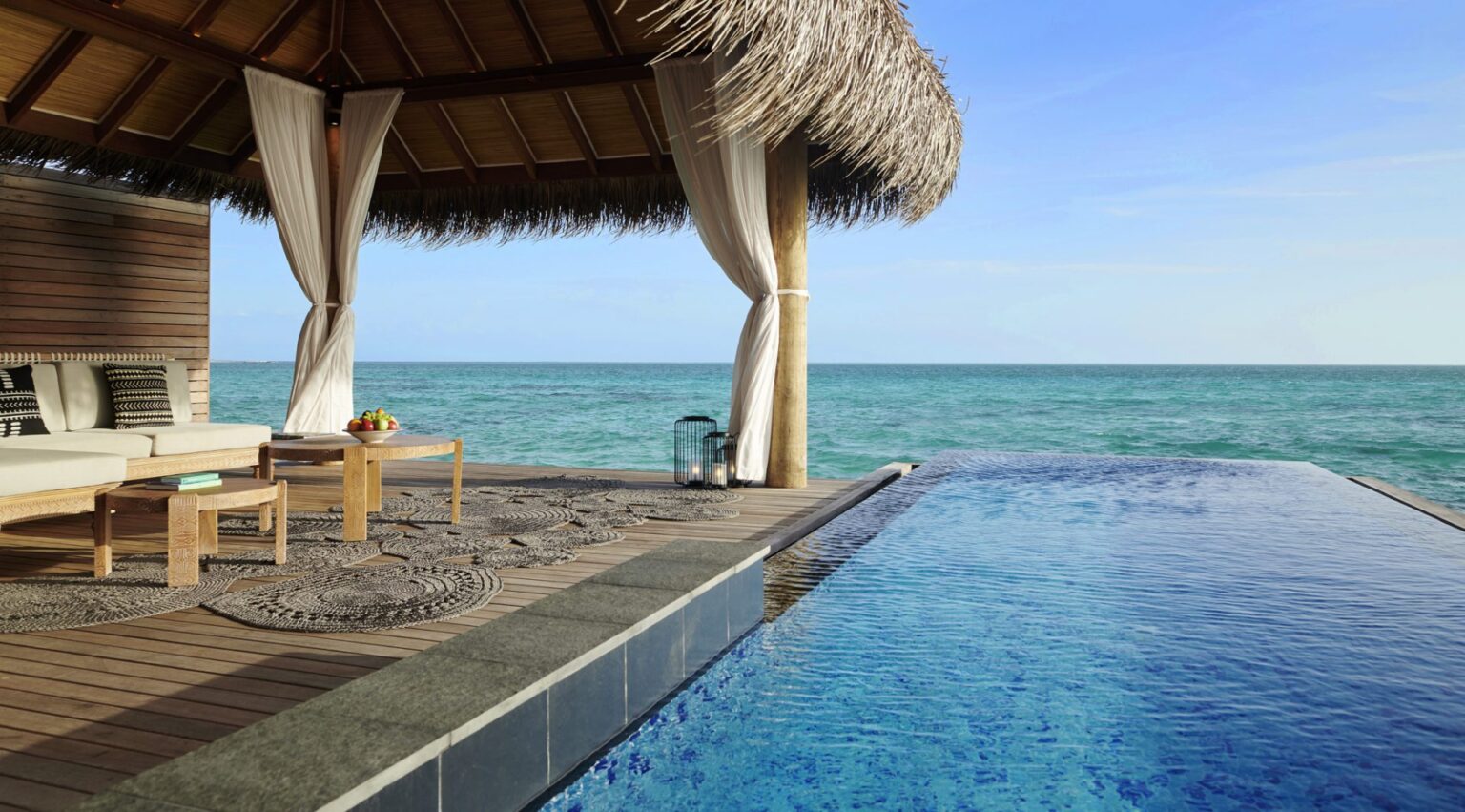 Fairmont-Maldives-luksusowe-hotele-na-Malediwach-ekskluzywane-wakacje-na-Malediwach-wczasy-na-Malediwach-szyte-na-miare-63.jpg