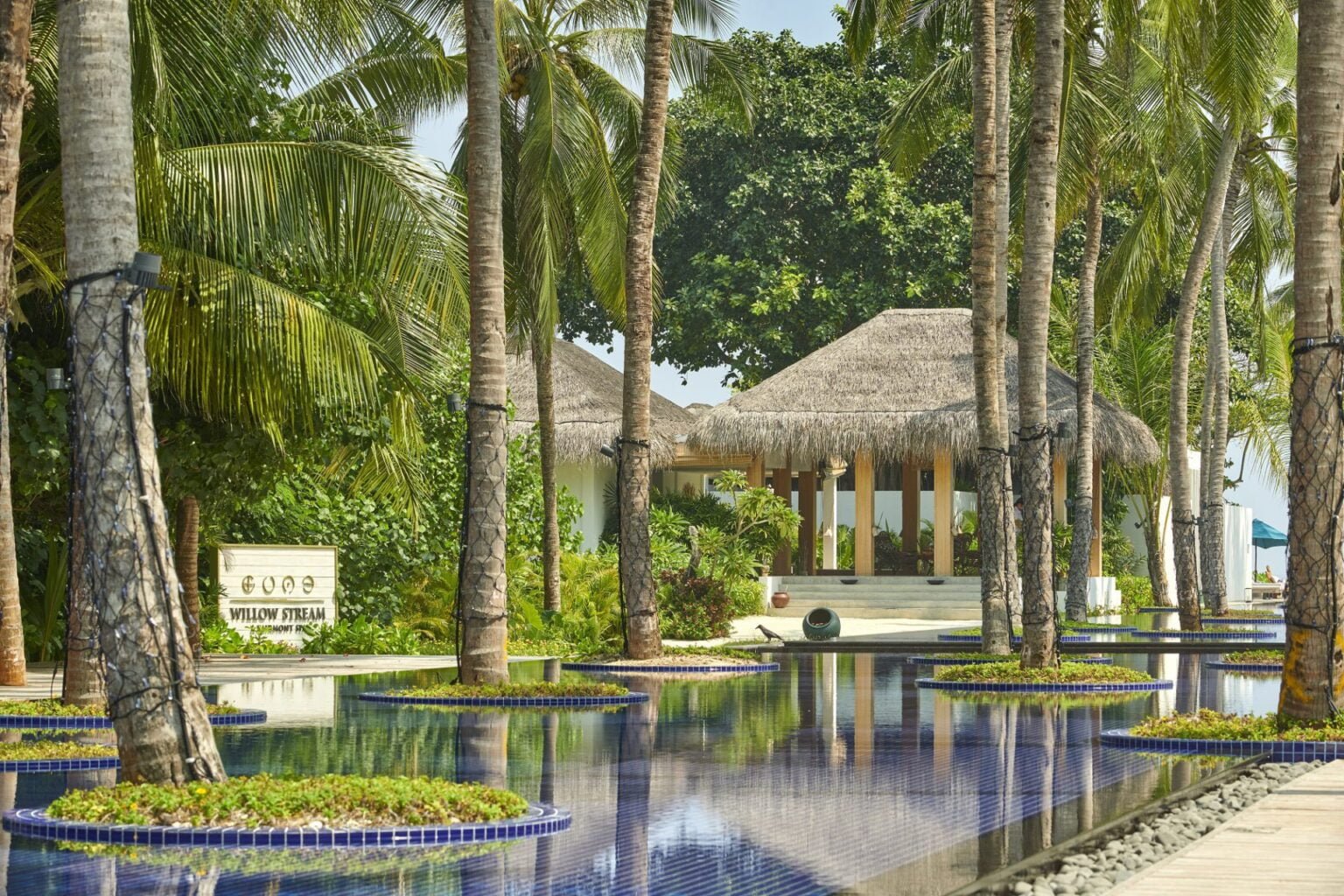 Fairmont-Maldives-luksusowe-hotele-na-Malediwach-ekskluzywane-wakacje-na-Malediwach-wczasy-na-Malediwach-szyte-na-miare-71.jpg