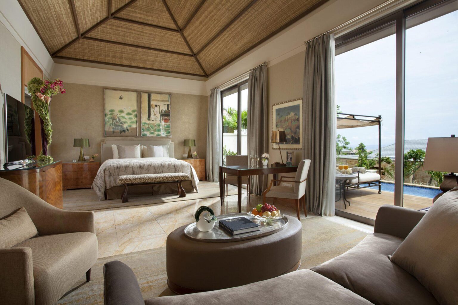 Family-Villa-Master-Bedroom
