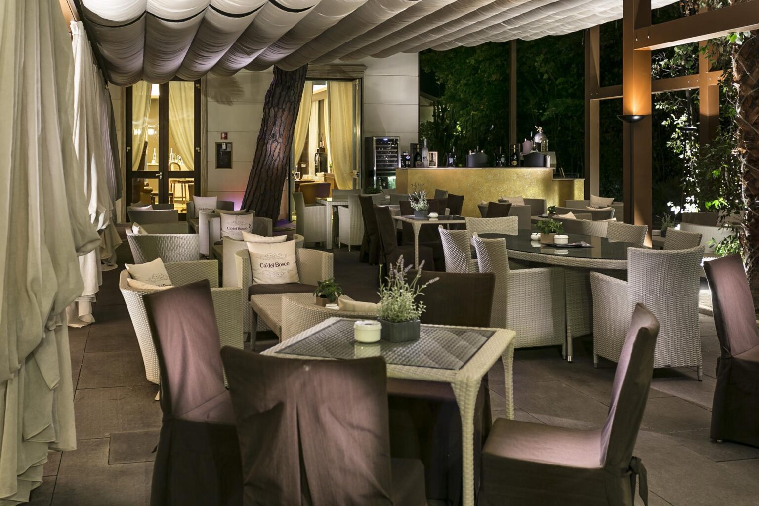 Garden-Restaurant-at-night.jpg