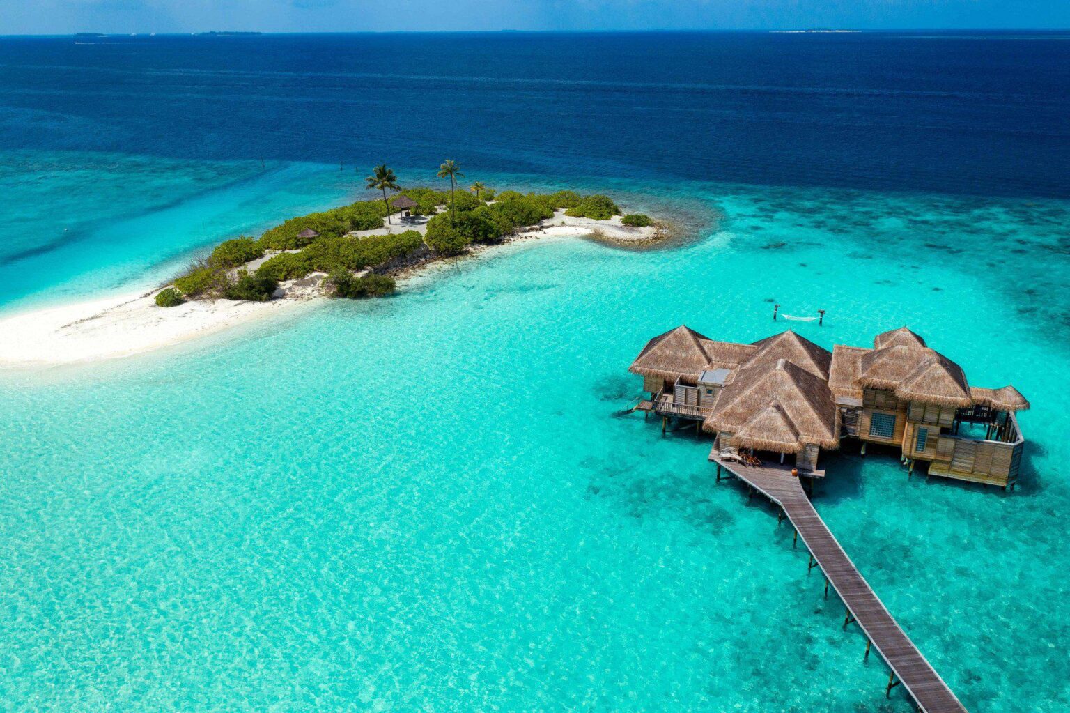Gili-Lankanfushi-Maldives-ekskluzywne-wczasy-na-Malediwach-luksusowe-hotele-na-Malediwach-wakacje-na-Malediwach-szyte-na-miare-4.jpg