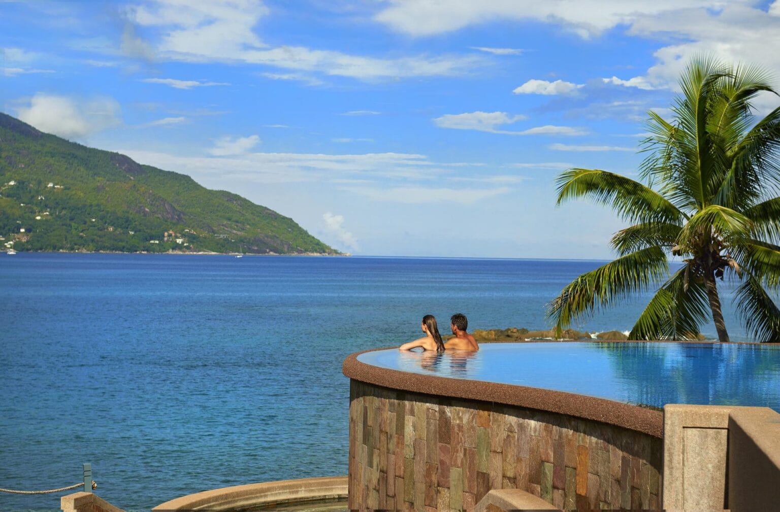 HILTON-NORTHOME-Pool.jpg