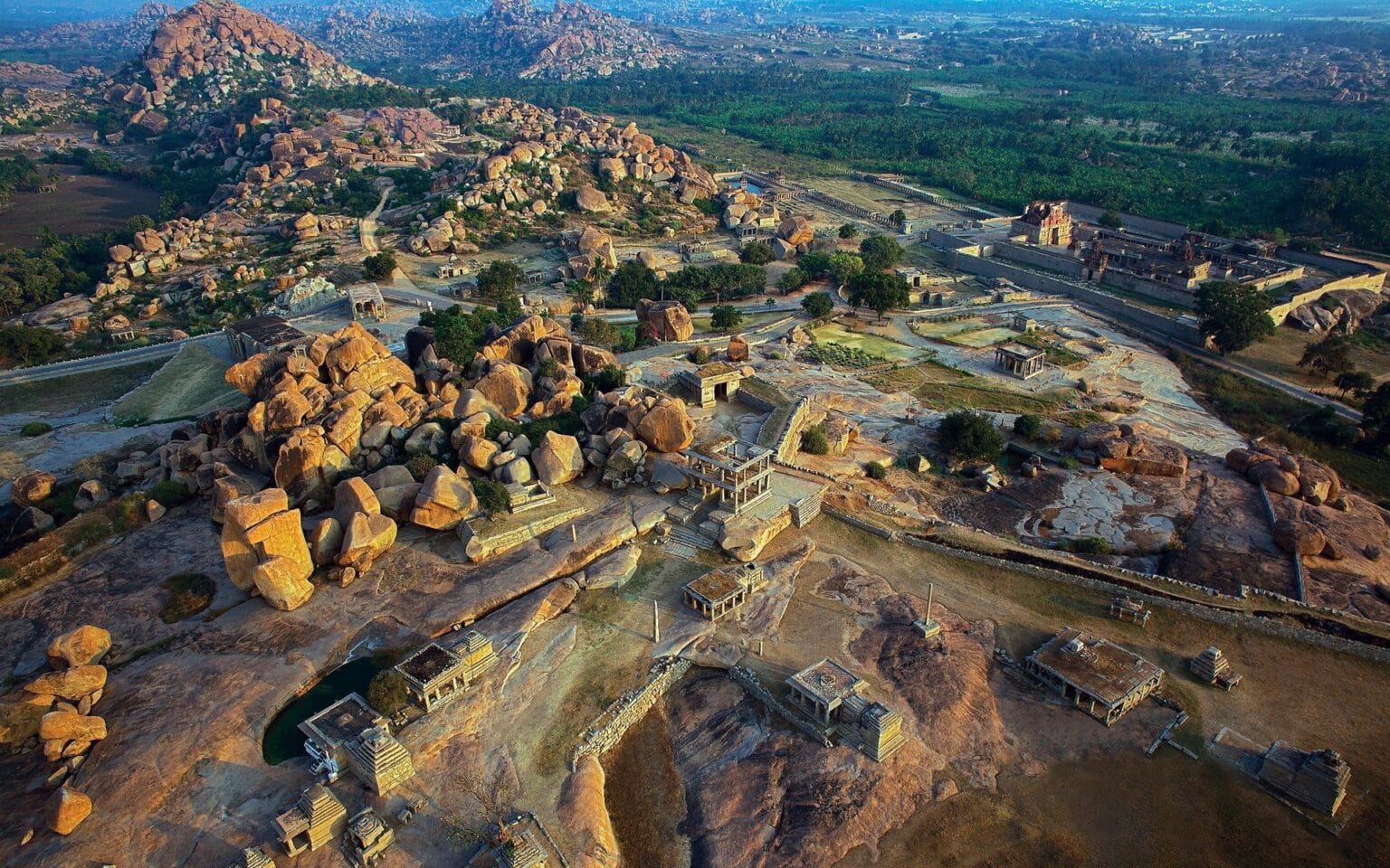 Hemakuta-HiIl-Hampi.jpg