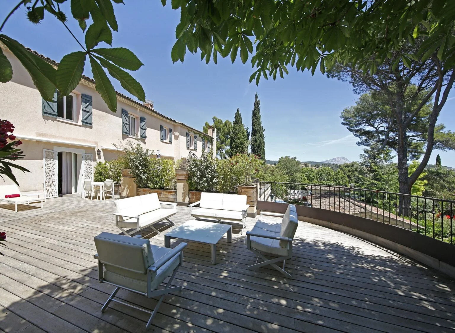 Hotel-Le-Pigonnet-Provence-23.jpg