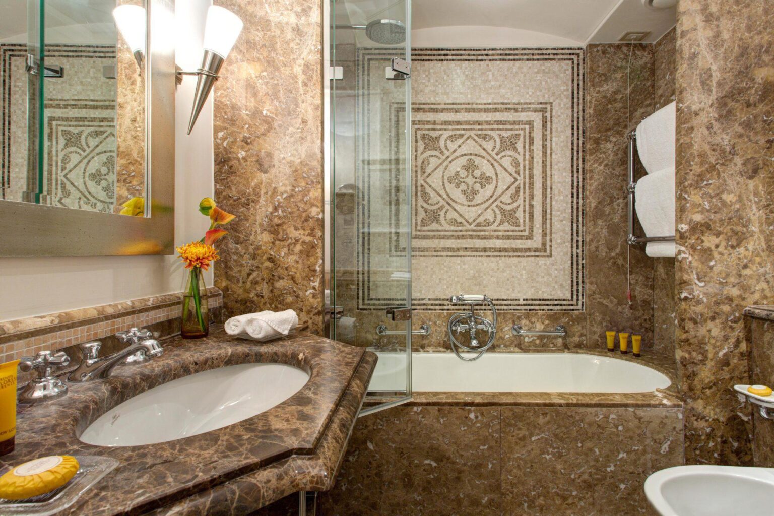 Hotel-Savoy-a-Rocco-Forte-Hotel-luksusowe-hotele-w-Toskanii-Toskania-na-wakacje-wakacje-w-Toskanii-z-biurem-podrozy-luksusowe-hotele-w-Toskanii-2.jpg