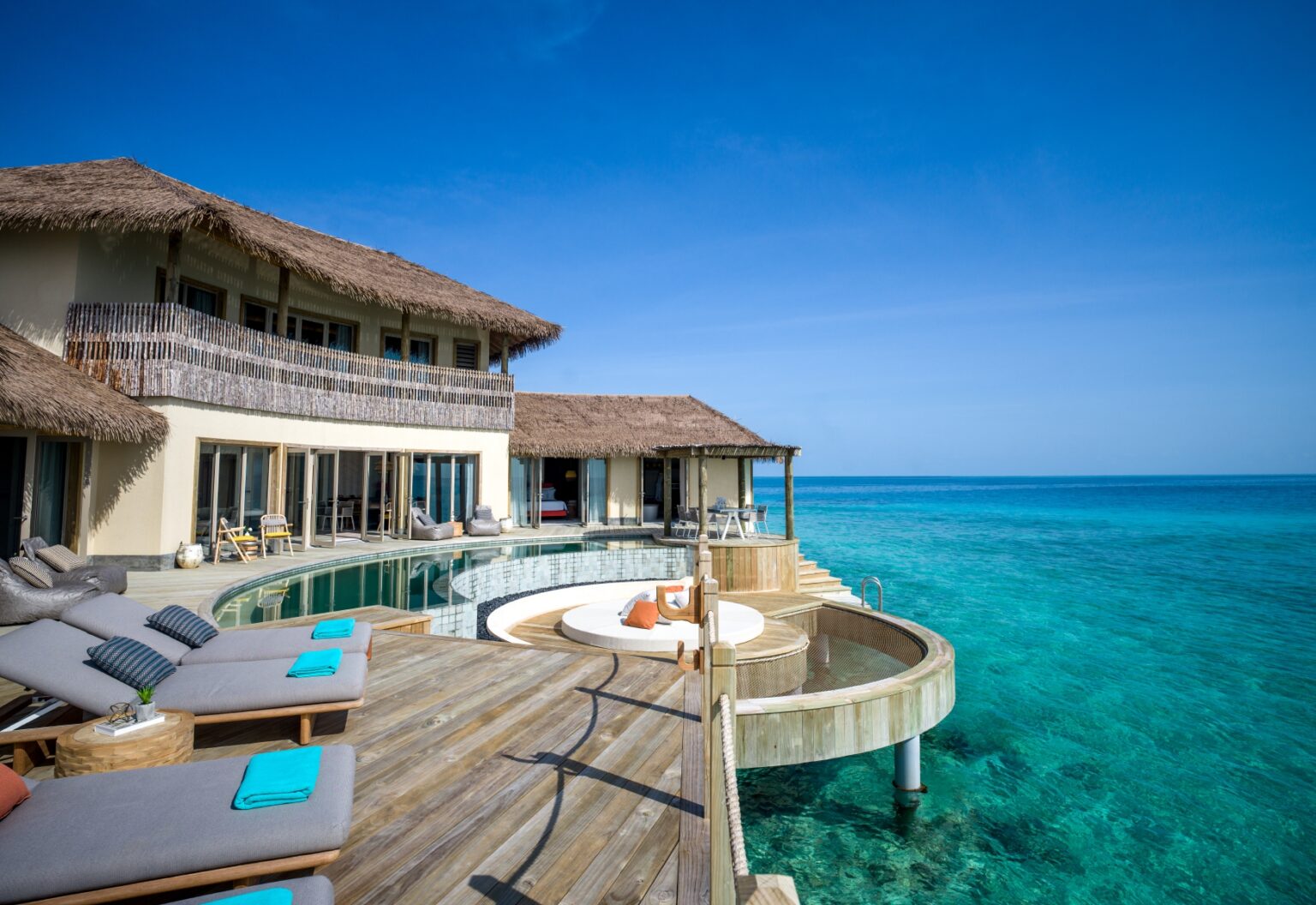 InterContinental-Maldives-Maamunagau-Resort-Malediwy-luksusowe-hotele-na-Malediwach-ekskluzywne-wczasy-na-Malediwach-najlepsze-hotele-na-Malediwach-8.jpg