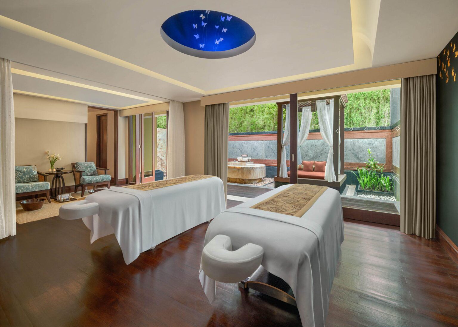 Iridium-Spa-Room.jpg