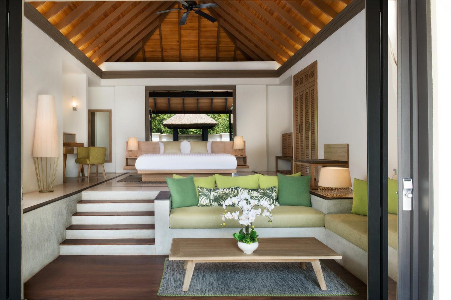 JA-Manafaru-Beach-Bungalow-with-Plunge-Pool_Bedroom.jpg