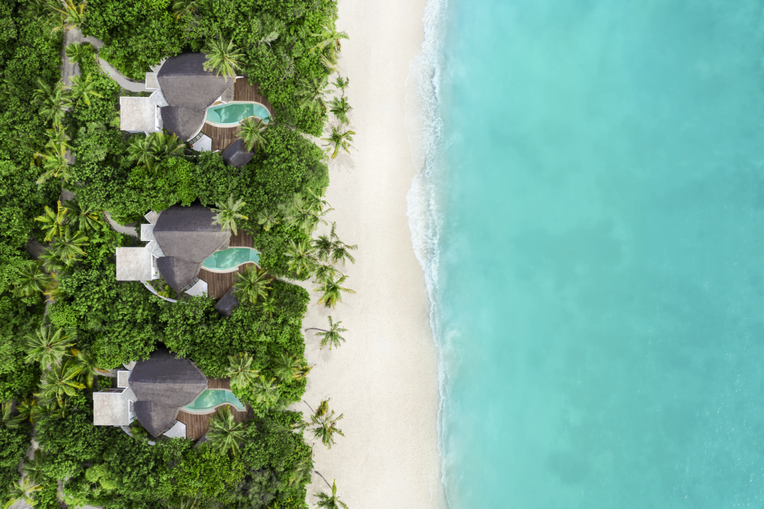 JW-Marriott-Maldives-Resort-Spa-luksusowe-hotele-na-Malediwach-ekskluzywne-wczasy-na-Malediwach-wycieczki-na-malediwy-szyte-na-miare-11.png