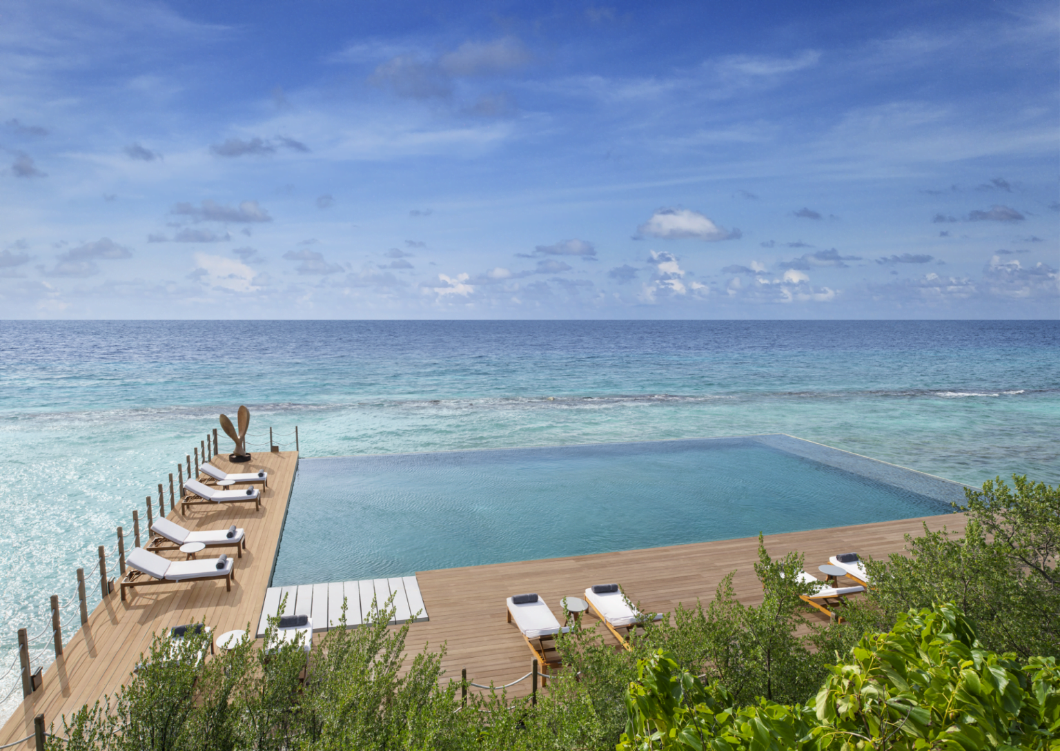 JW-Marriott-Maldives-Resort-Spa-luksusowe-hotele-na-Malediwach-ekskluzywne-wczasy-na-Malediwach-wycieczki-na-malediwy-szyte-na-miare-q18-9.png