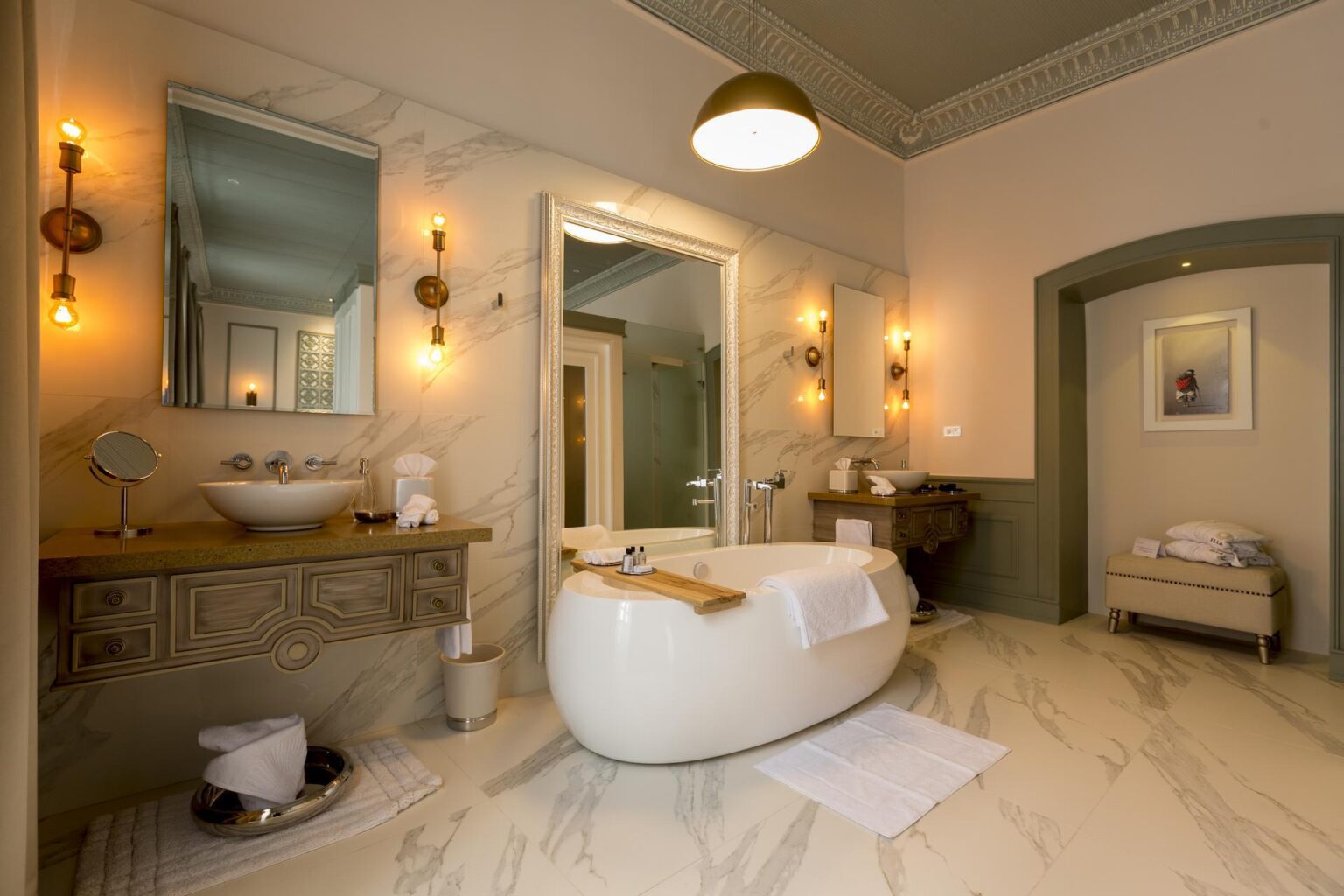 Junin-Suite-Bathroom-Wide-view.jpg