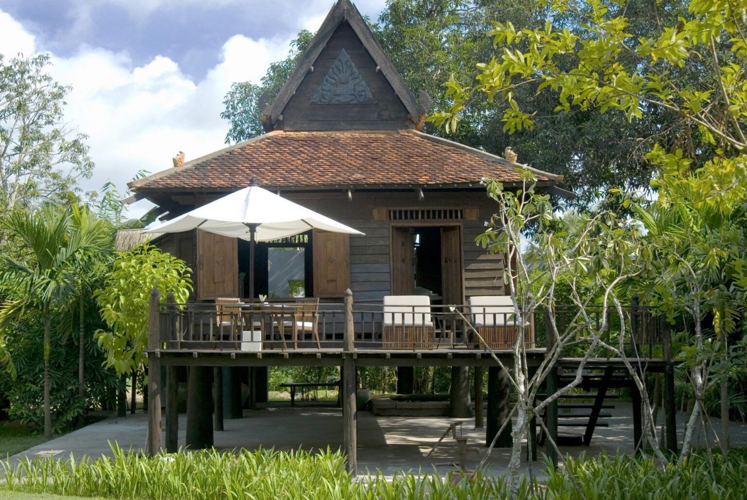 Khmer-Village-House-Exterior-Day_High-Res_9131.jpg