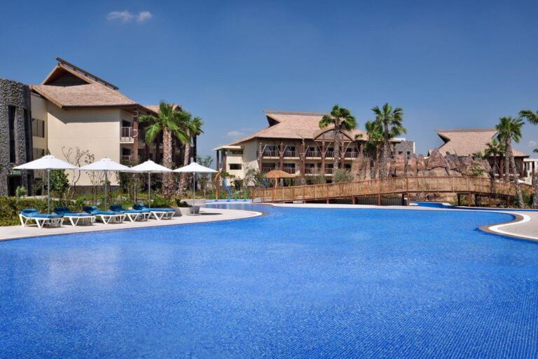 Poznaj różne epoki spacerując po Bollywood Parks™ Dubai,Hotel poleca się rodzinom z dziećmi na wakacje w sercu Dubaju,Odpocznij w luksusowym hotelu z dostępem do Dubai Parks and Resorts,Lapita,Dubai Parks and Resorts,Autograph Collection