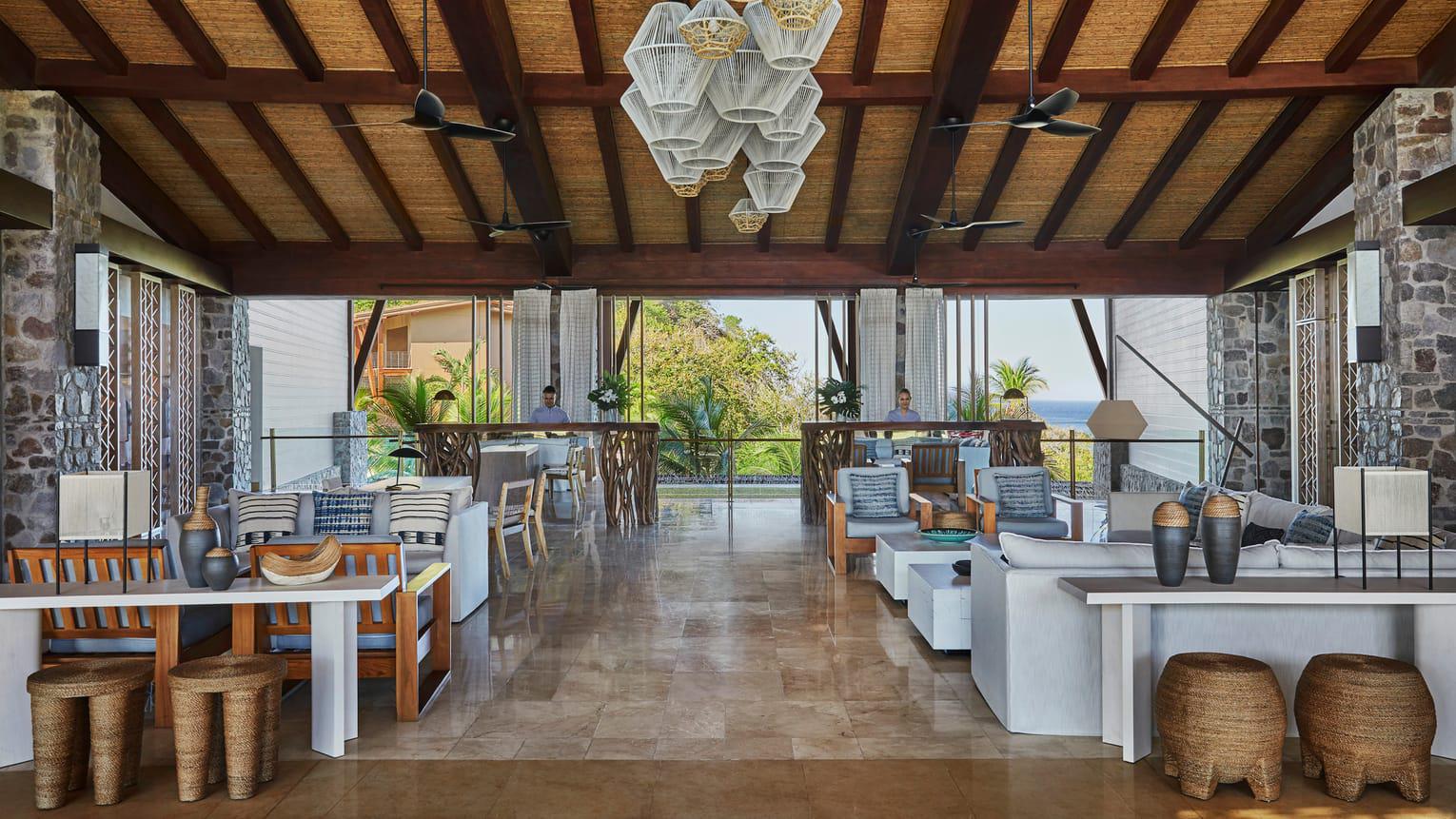 Kostaryka-Four-Seasons-Penisula-Papagayo-lobby.jpg