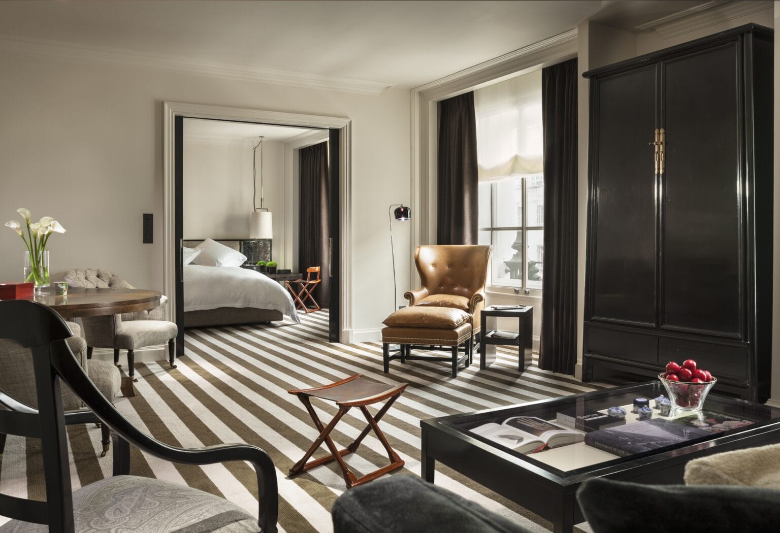 LDN_61387073_Rosewood_London_Premier_Suite_01.jpg