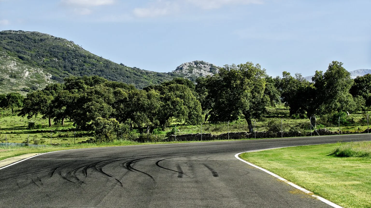 LF-ASCARI-RACE-RESORT-8266.jpg