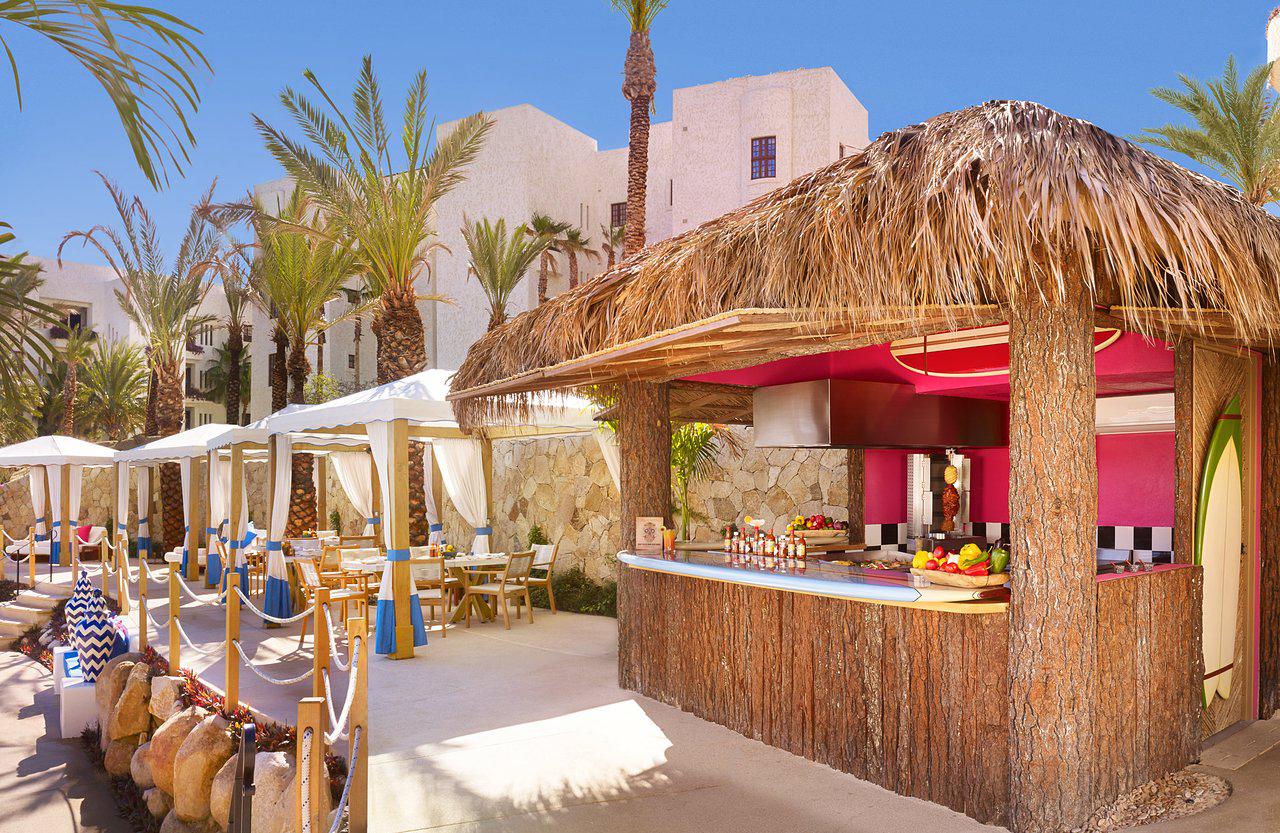 Las-Ventanas-al-Paraiso-A-Rosewood-Resort-pool-bar.jpg
