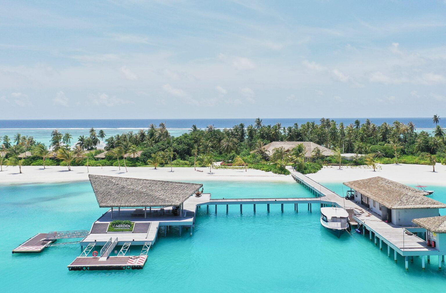 Le-Meridien-Maldives-Resort-Spa-luksusowe-hotele-na-Malediwach-ekskluzywne-wczasy-na-Malediwach-wycieczki-na-Malediwy-szyte-na-miare-21.jpg