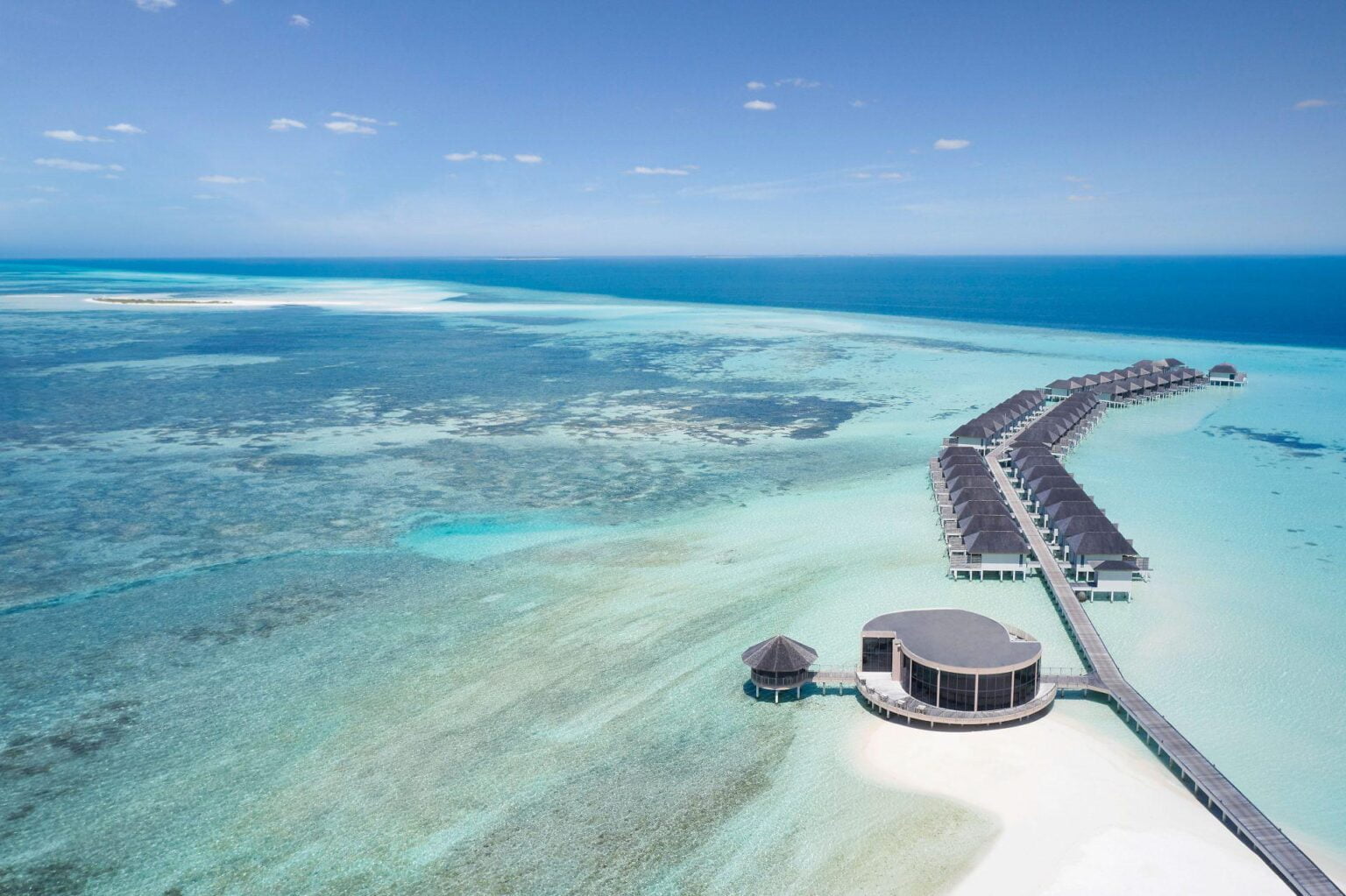 Le-Meridien-Maldives-Resort-Spa-luksusowe-hotele-na-Malediwach-ekskluzywne-wczasy-na-Malediwach-wycieczki-na-Malediwy-szyte-na-miare-31.jpg
