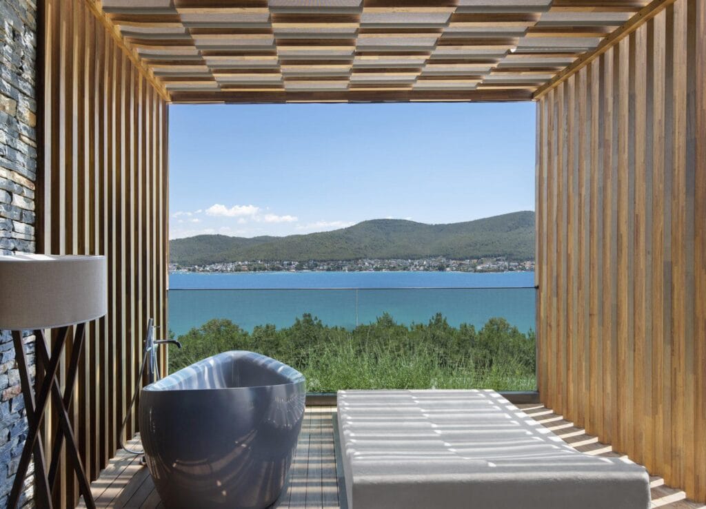 Regnum the crown,Ekskluzywne wakacje all inclusive w Europie 2026 – Turcja,Grecja czy Hiszpania?,Ekskluzywne wakacje all inclusive w Europie 2026,Regnum Carya Golf &amp; SPA Resort,Lujo Bodrum – plaża,design,pyszna kuchnia i klimat bez pośpiechu,Wakacje w Daios Cove na Krecie - krajobraz,który zachwyca od pierwszej chwili,Corfu Imperial,A Grecotel Resort - urlop marzeń na zielonym Korfu,Wakacje All inclusive w Europie w 2026 roku z biurem podróży Carter ®