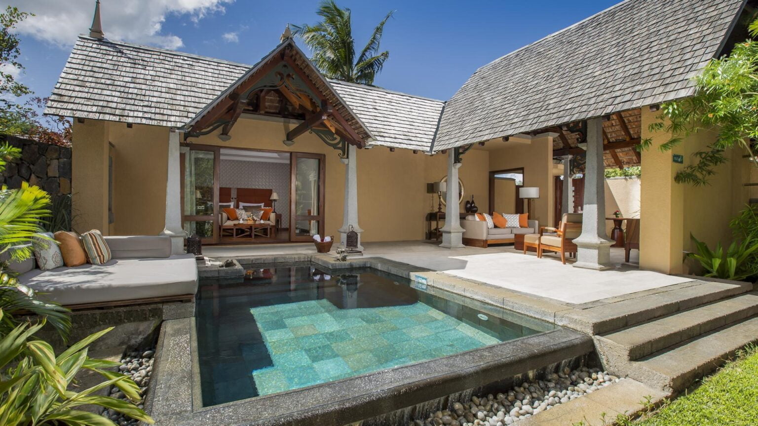 Luxury-Suite-Pool-Villa.jpg