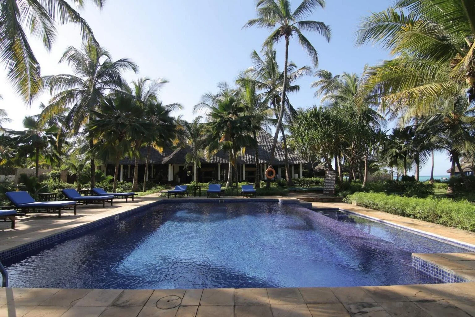 Main-Pool.jpg