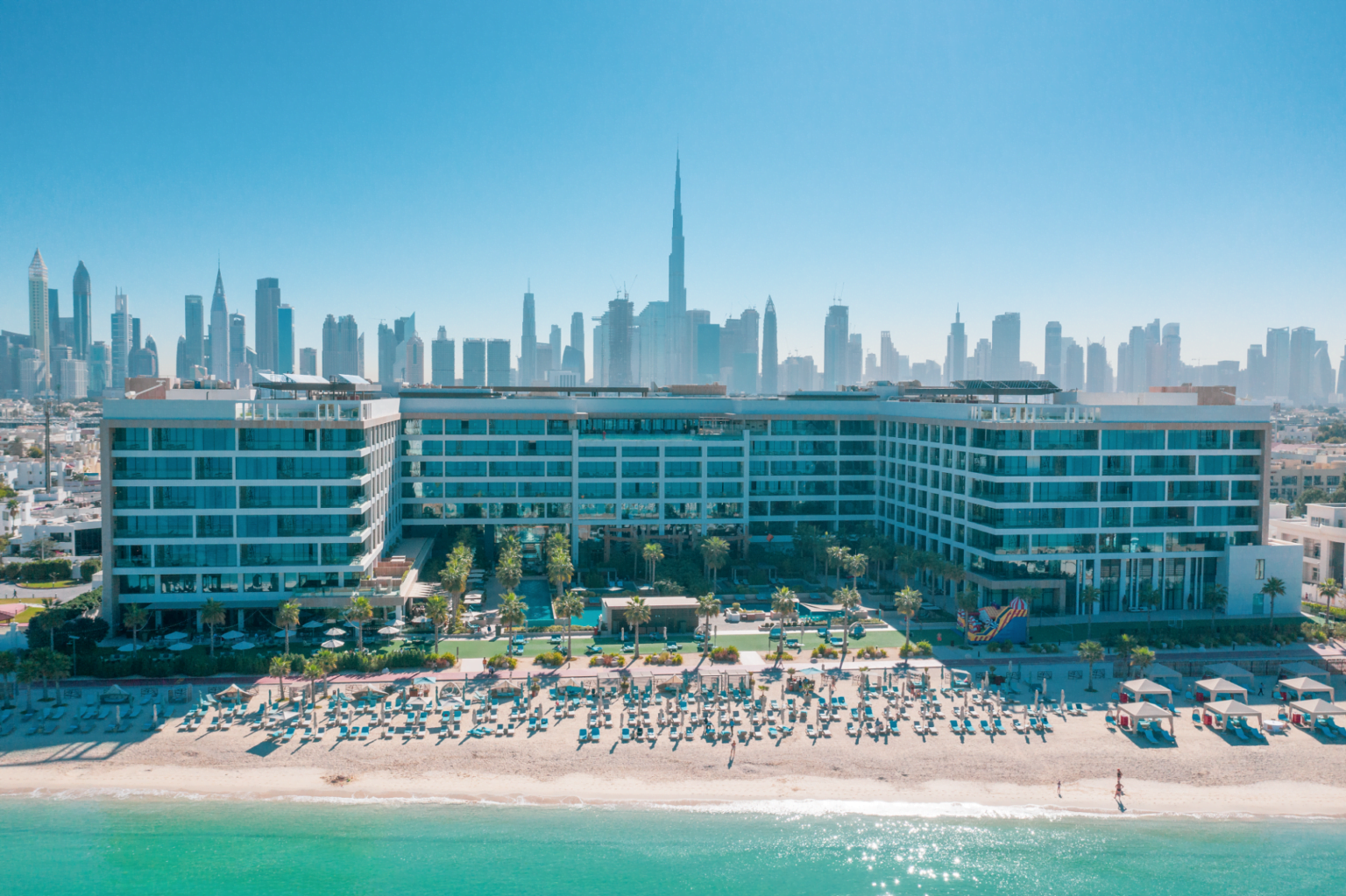Mandarin-Oriental-Jumeira-Dubai-luksusowe-hotele-w-Dubaju-ekskluzywne-wczasy-w-Dubaju-najlepsze-hotele-w-Dubaju-2.png
