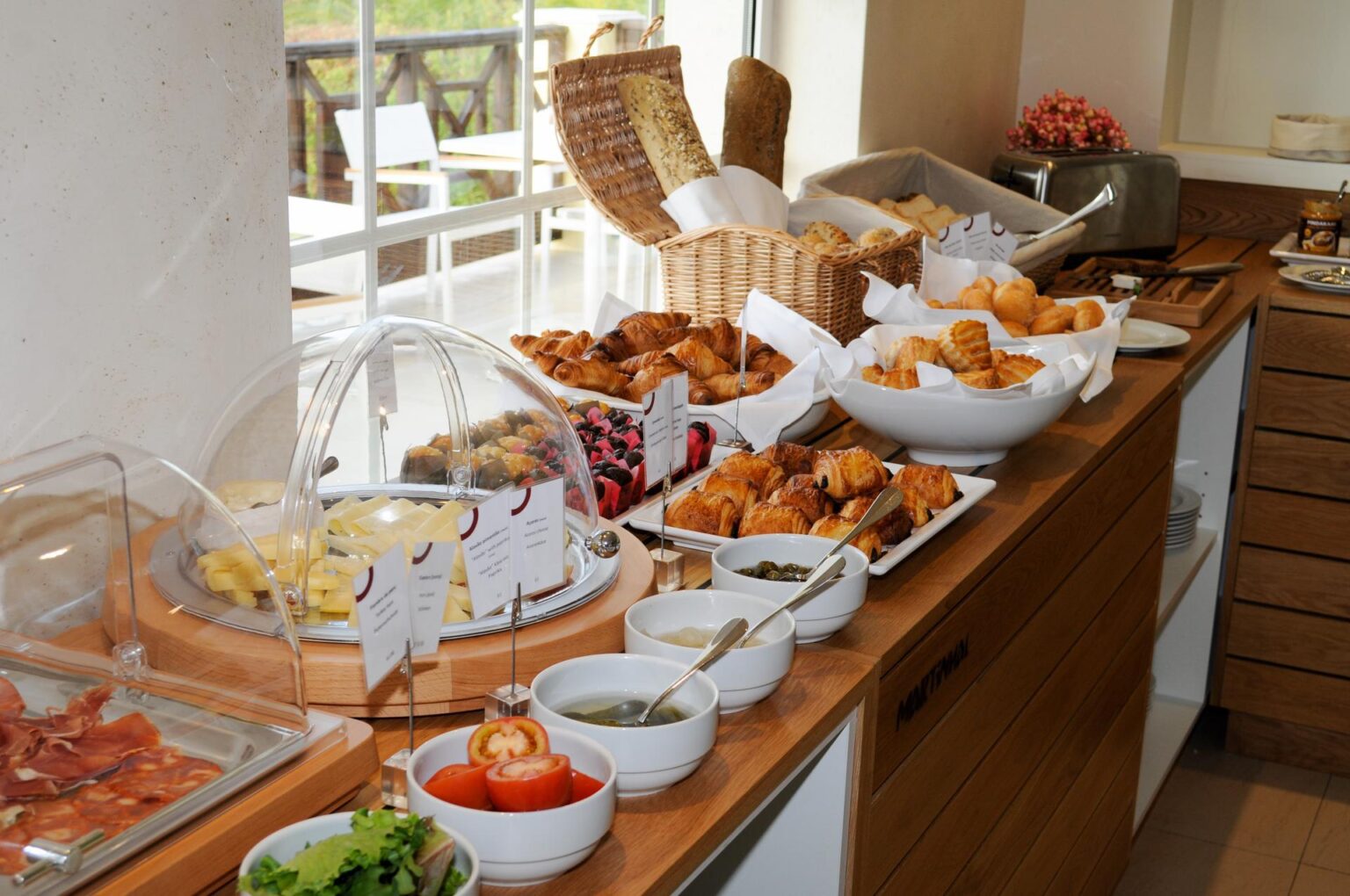 Martinhal-Quinta_O-Terraco-Buffet-Breakfast.jpg