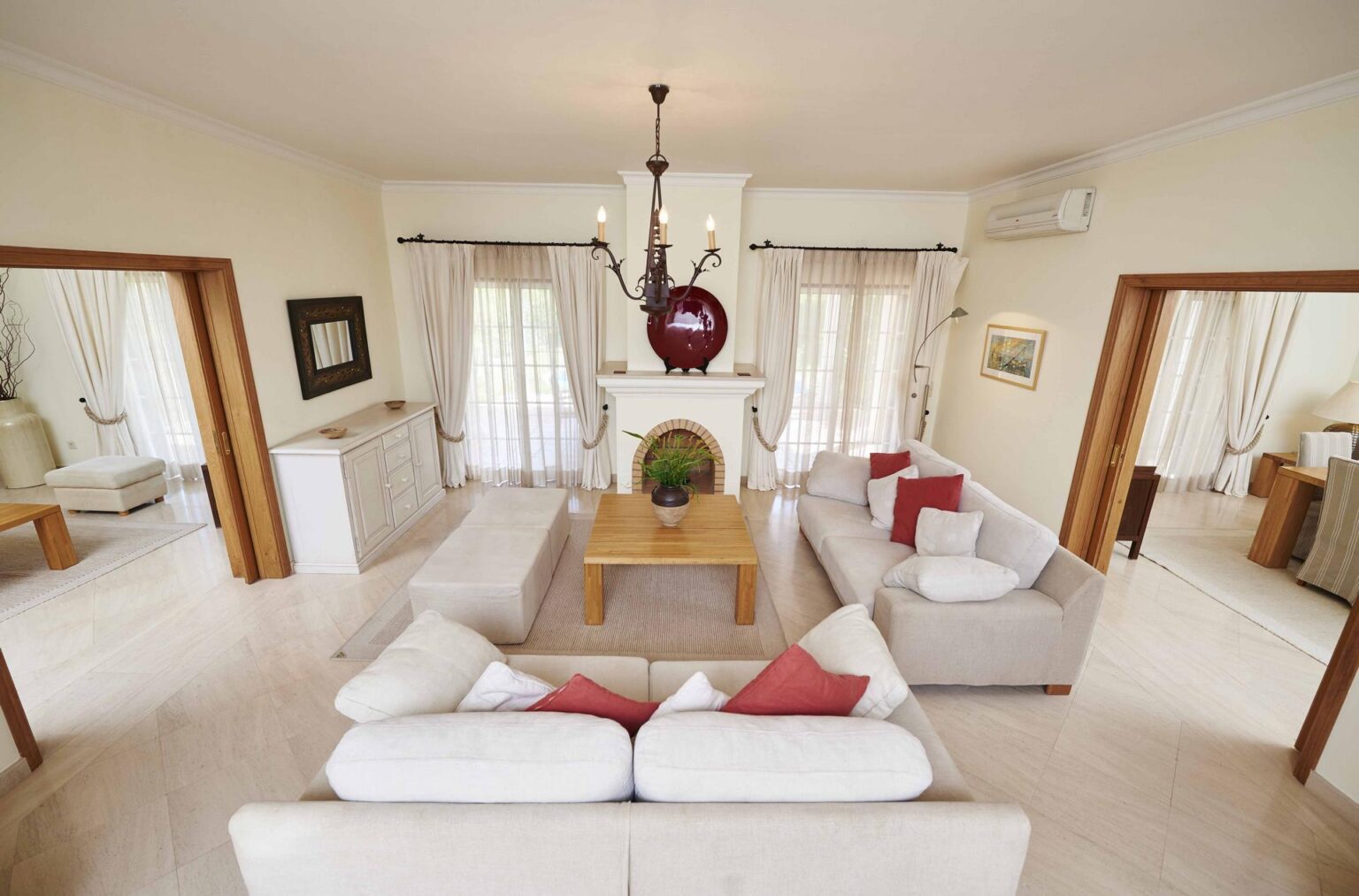 Martinhal_Quinta_Luxury-Villa_Living-Room.jpg
