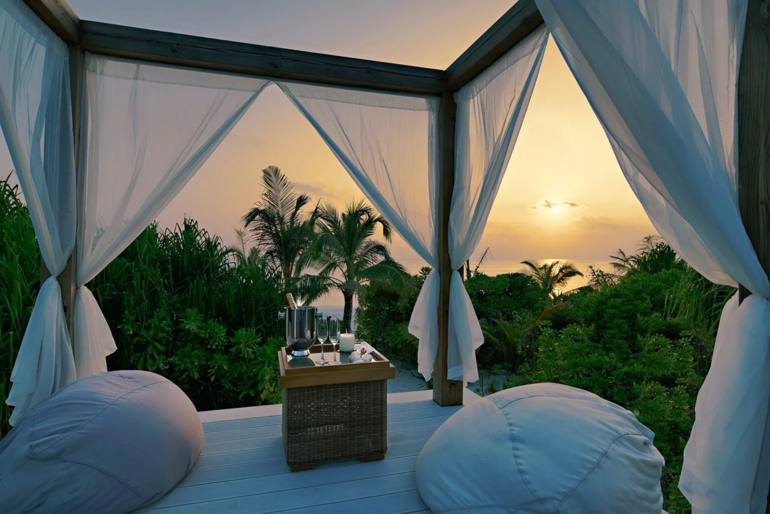 Movenpick-Kuredhivaru-Maldives-luxury-hotels-in-the-Maldives-exclusive-holidays-in-the-Maldives-tailor-made-holidays-in-the-Maldives-15.jpg