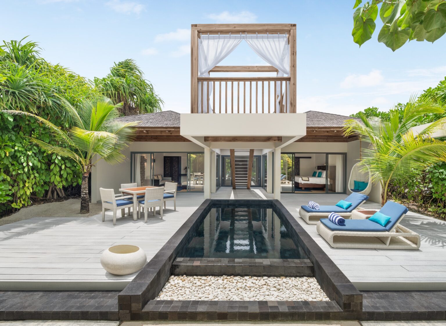 Movenpick-Kuredhivaru-Maldives-luksusowe-hotele-na-Malediwach-ekskluzywne-wakacje-na-Malediwach-wczasy-na-Malediwach-szyte-na-miare-33.jpg