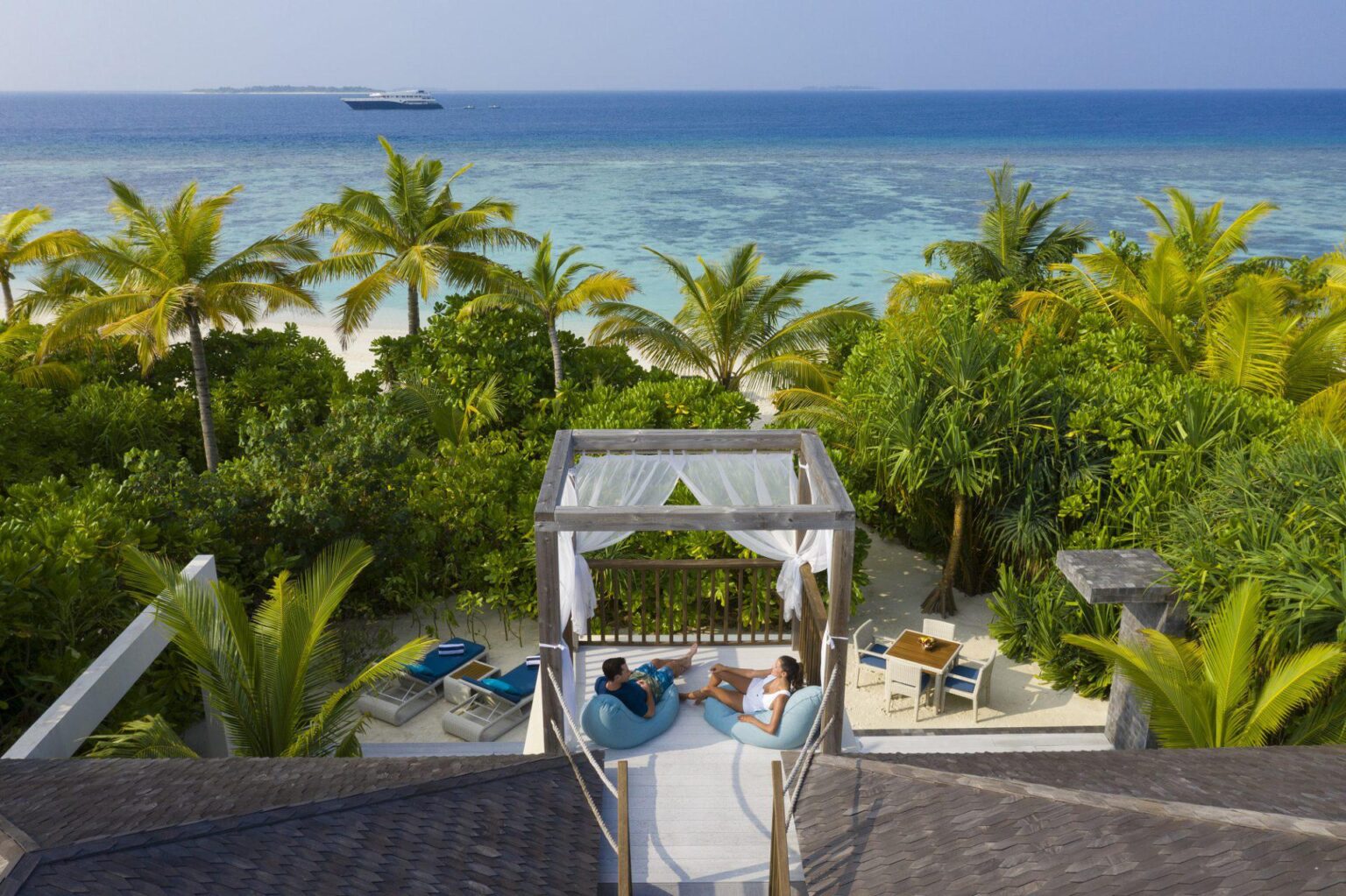 Movenpick-Kuredhivaru-Maldives-luksusowe-hotele-na-Malediwach-ekskluzywne-wakacje-na-Malediwach-wczasy-na-Malediwach-szyte-na-miare-34.jpg