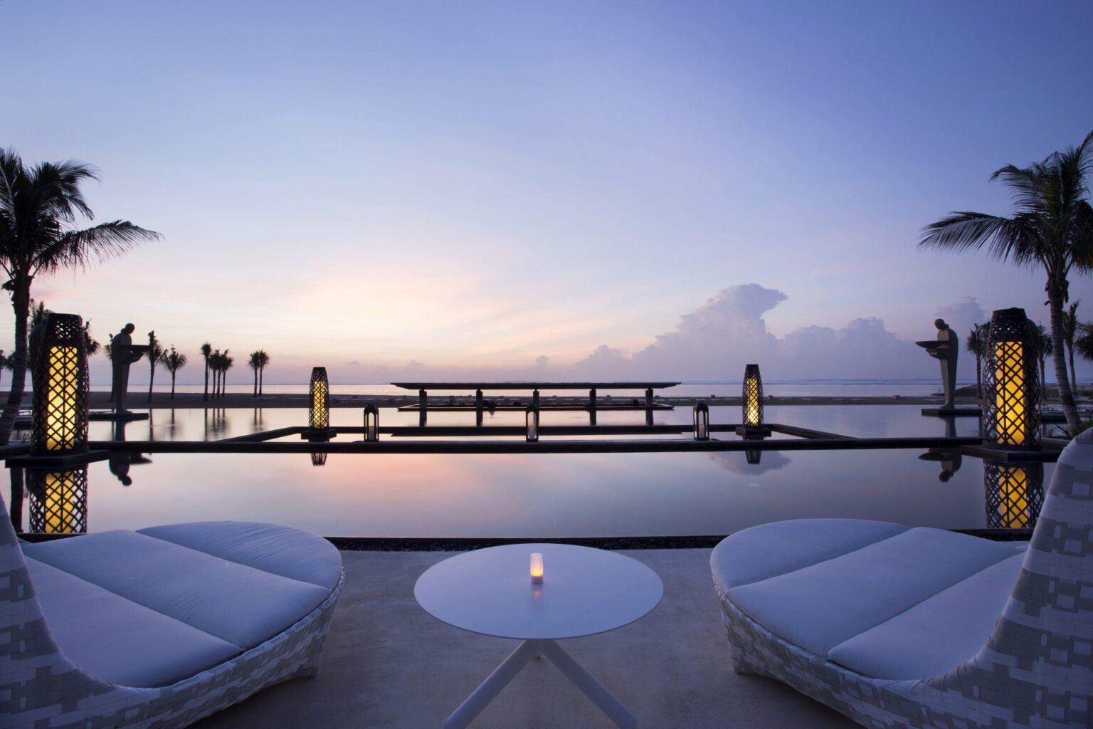 Mulia-Resort-Ocean-Pool.jpg