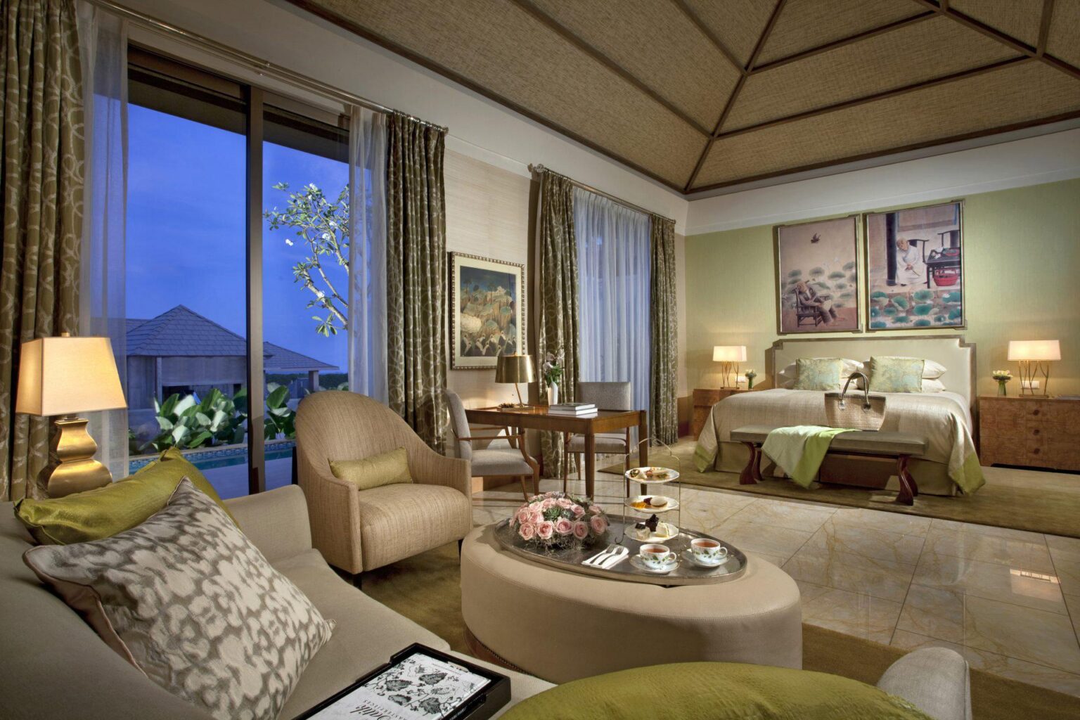 Mulia-Villas-One-Bedroom-Bedroom.jpg