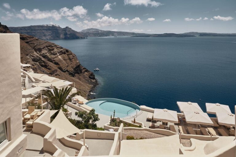 Mystique,a Luxury Collection Hotel,Hotel położony na wysokim klifie Santorini,Basen z widokiem na morze i więcej