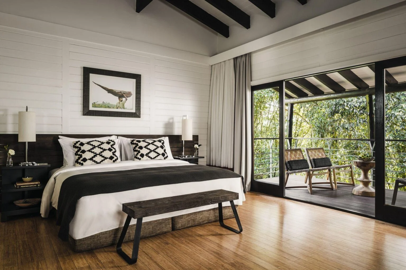 NH_OO_Accommodation_Suite_Bedroom_0115_MASTER.jpg