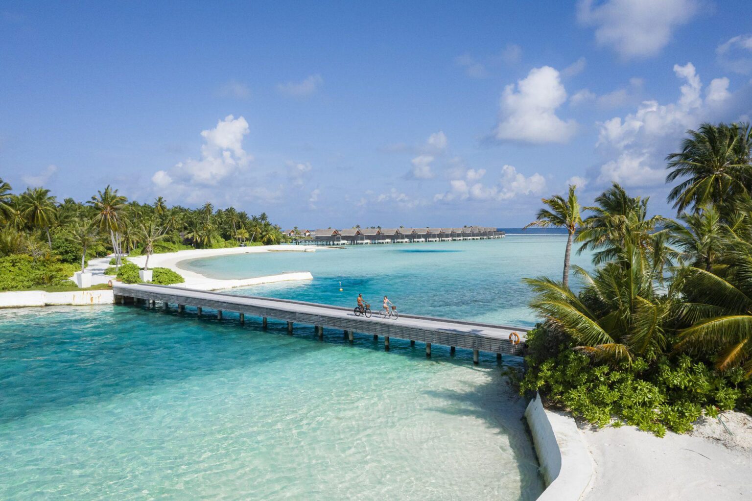 Niyama_Private_Islands_Maldives_Couple_On_Bridge.jpg
