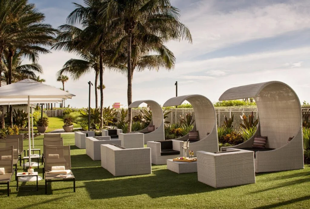 Eden Roc Miami Beach,Discover the luxurious Eden Roc Miami Beach hotel near the resort and Collins Avenue,Amenities include suites and kitchens on-site
