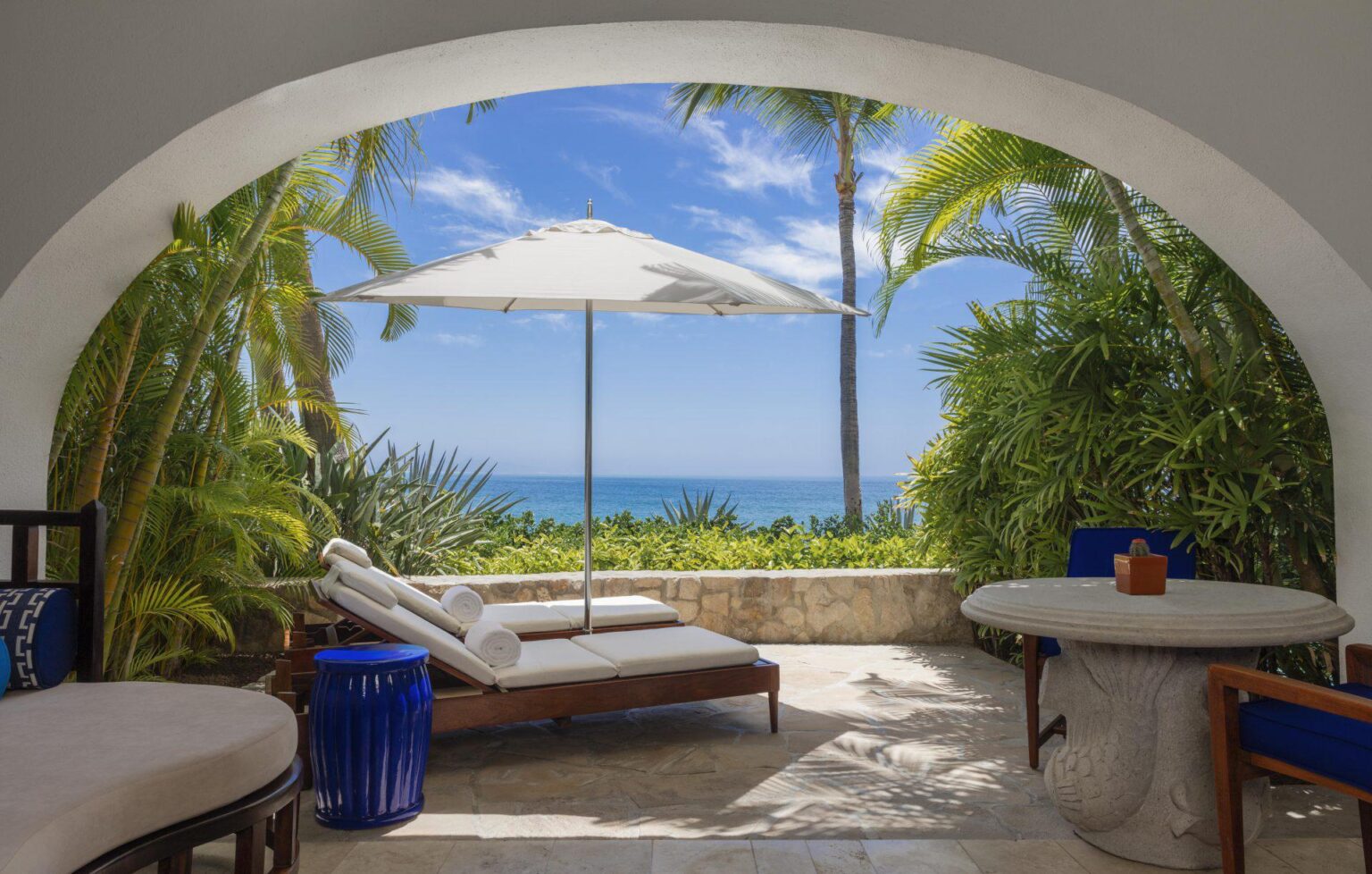 OO_Palmilla_Accommodation_-JuniorSuite1112_OceanFront_Terrace_6271__MASTER.jpg