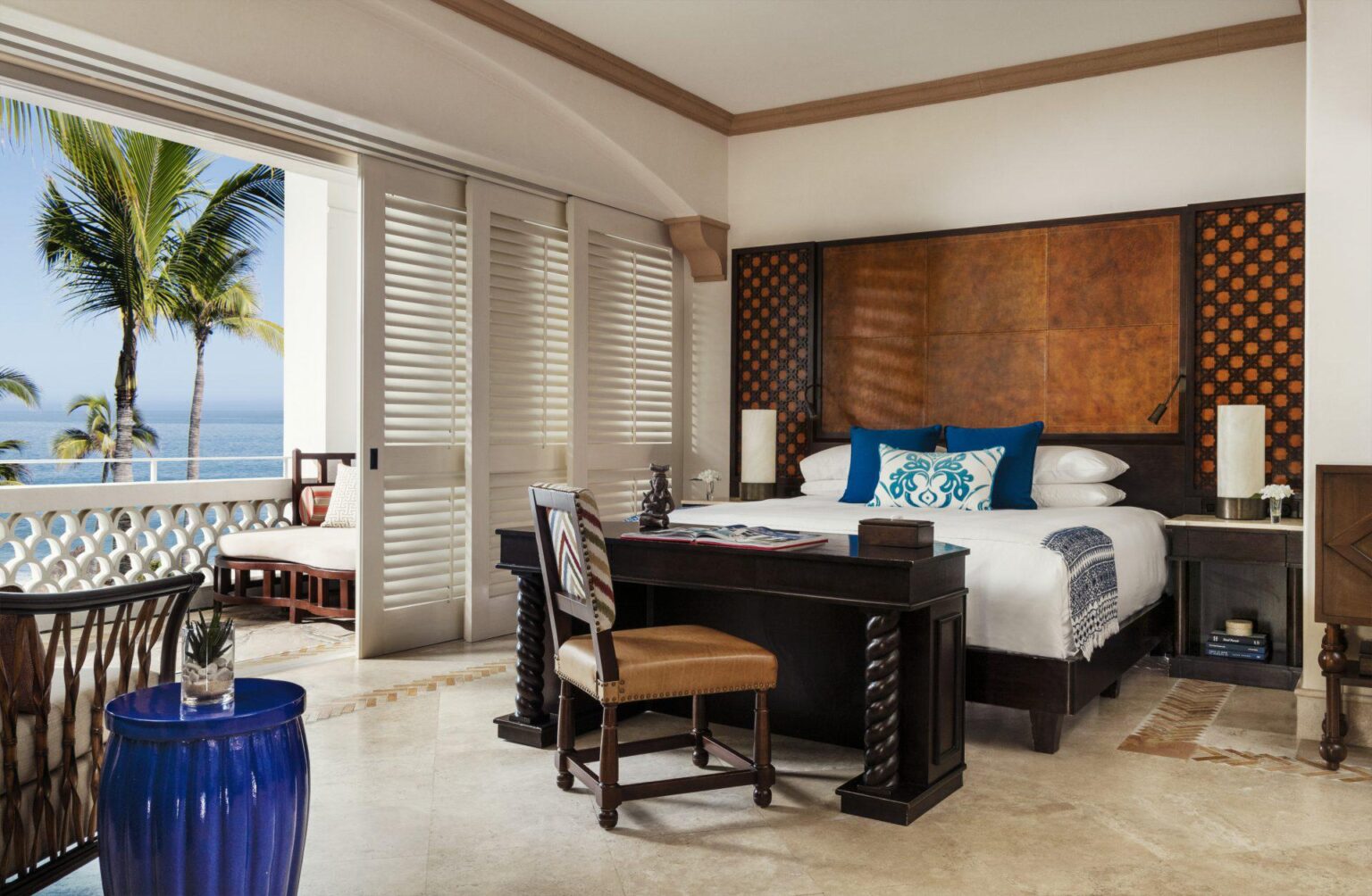 OO_Palmilla_Accommodation_JuniorSuite1433_OceanFront1stFloor_Bed_4229_MASTER.jpg
