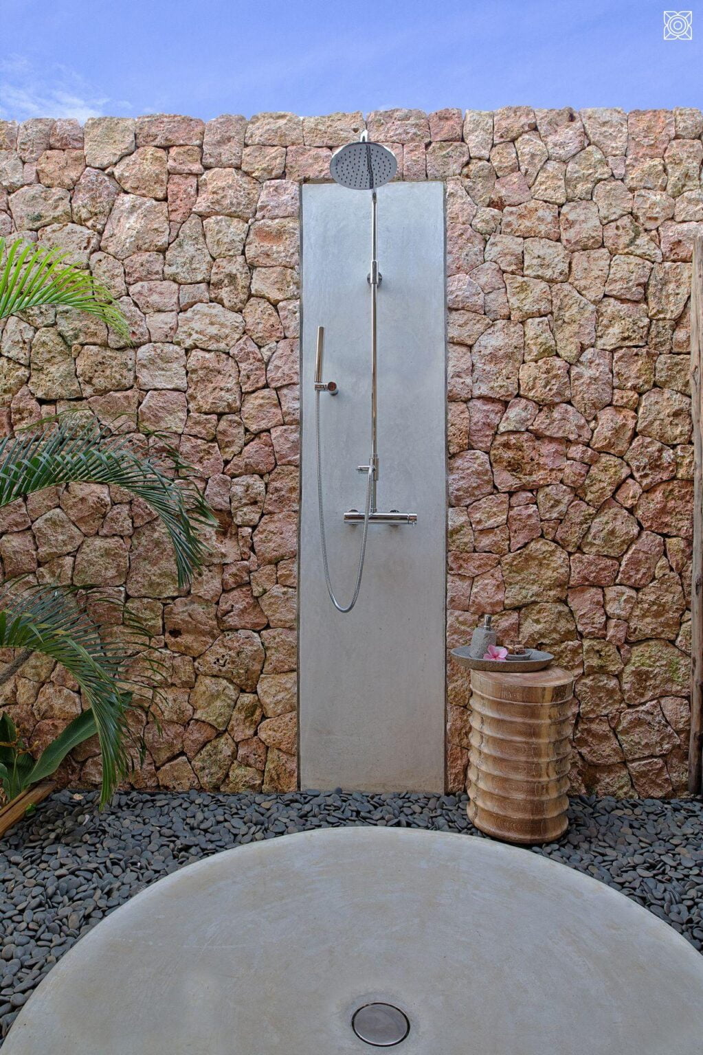 OUTDOOR-SHOWER-ZURI-ZANZIBAR.jpg