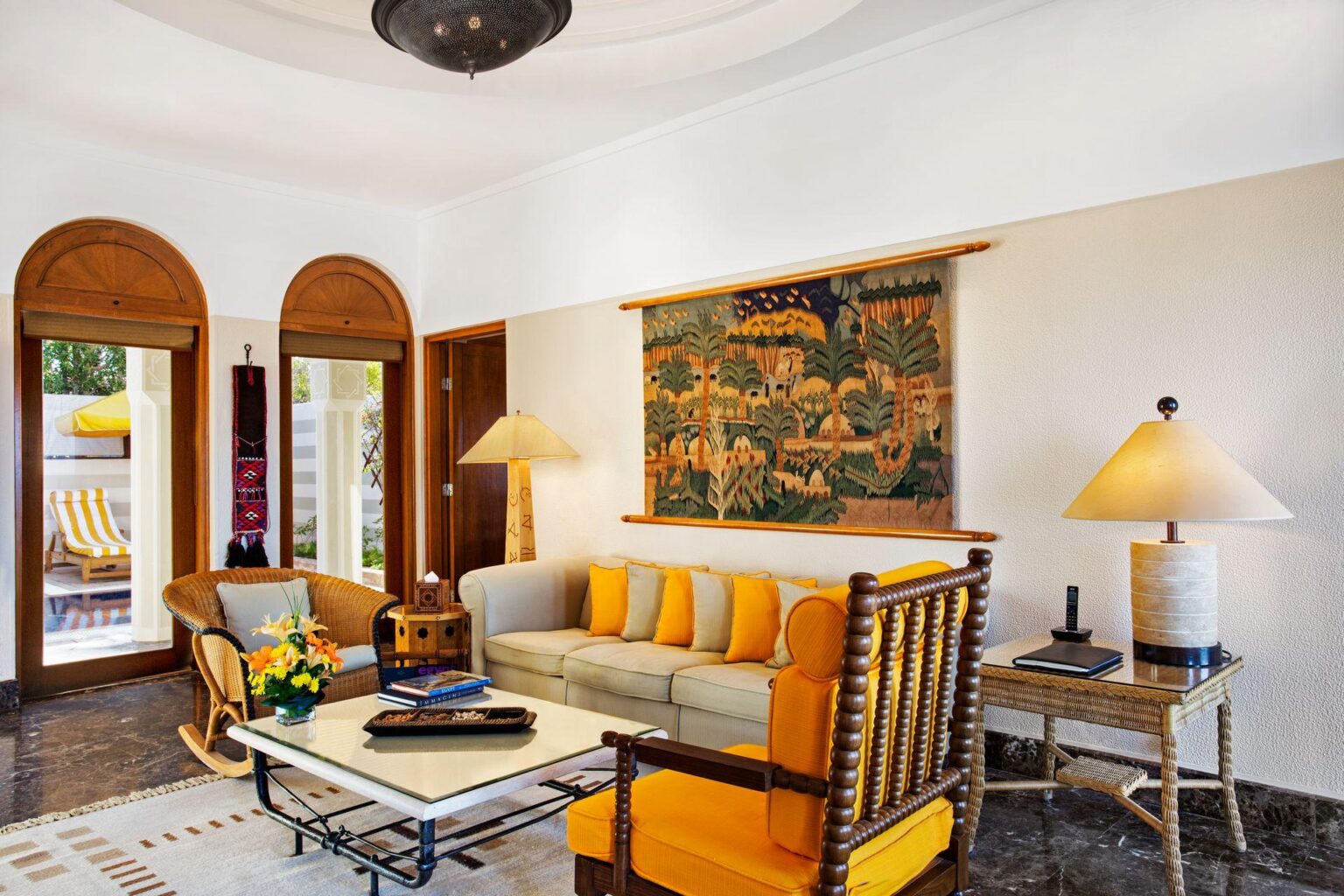 Oberoi-Sahl-Hasheesh-Royal-Living-room.jpg