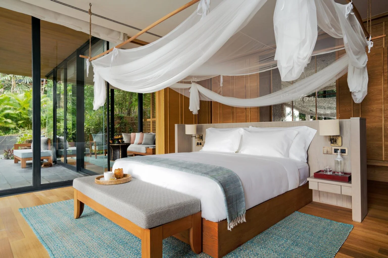 Ocean_Pool_Villa_Suite_bedroom2_7378-ORIGINAL.jpg