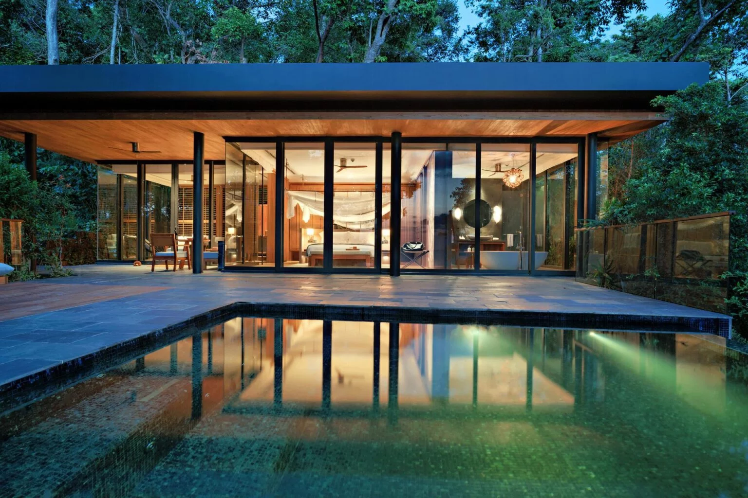 Ocean_Pool_Villa_Suite_night_7381-ORIGINAL.jpg