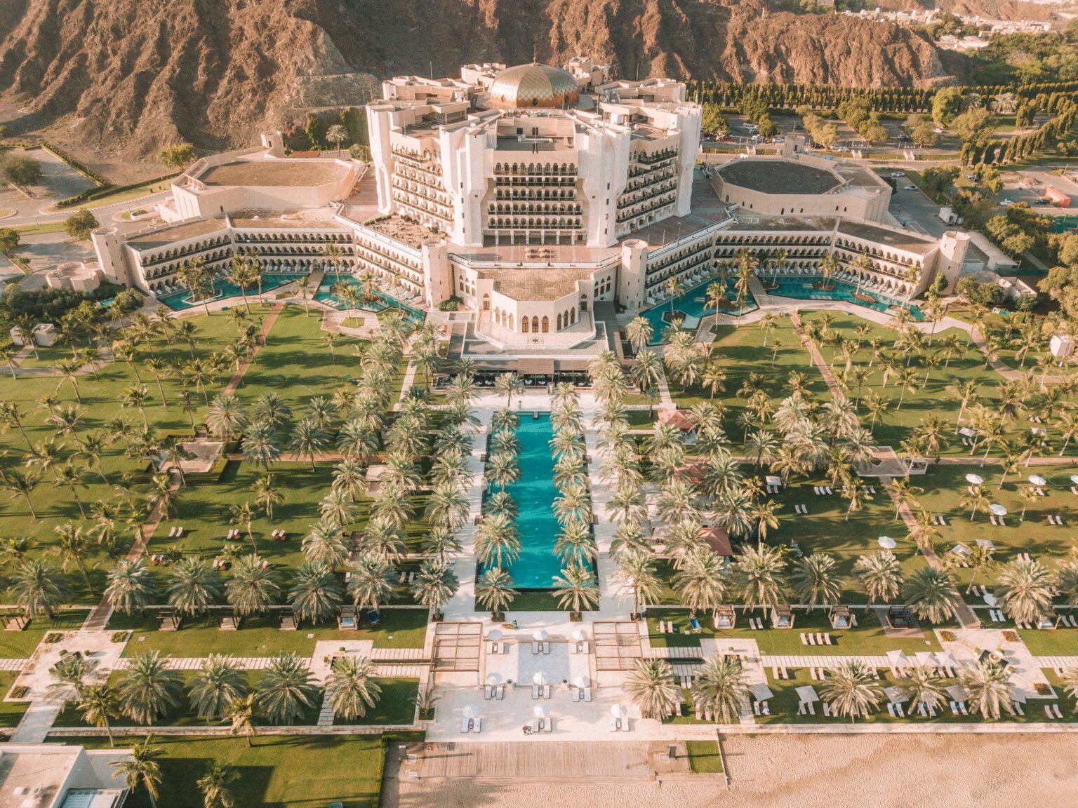 Oman-Muskat-Ritz-Al-Bustan-widok.jpg