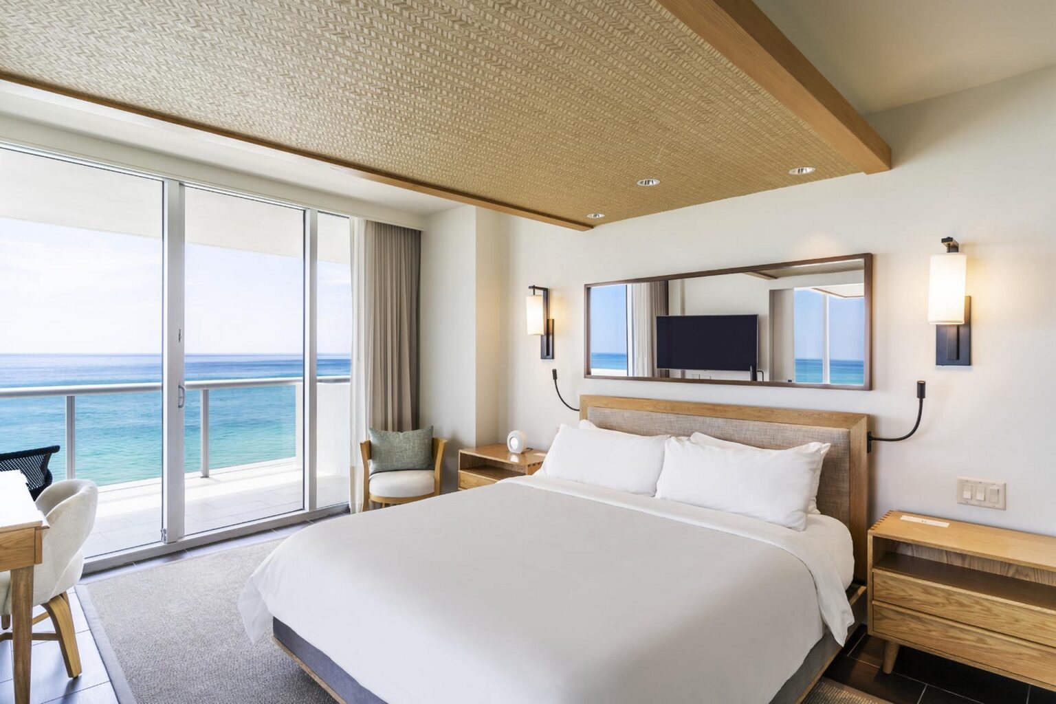One-Bedroom-Suite-Oceanfront.jpg