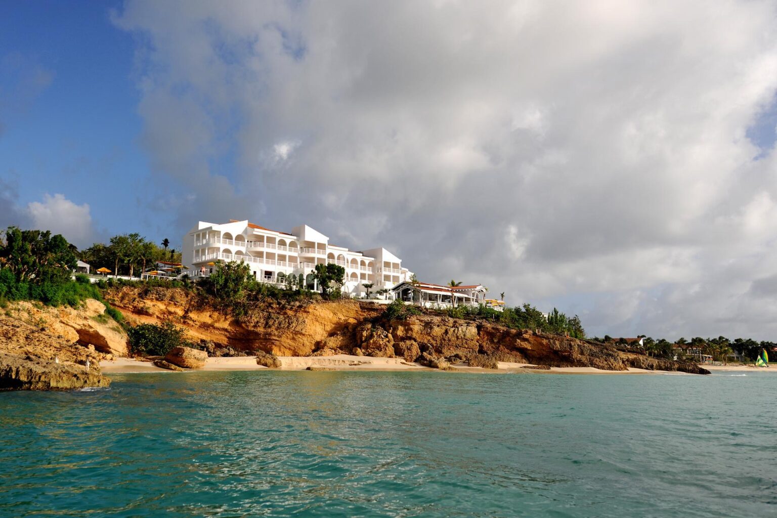 Panoramic-views-of-the-Caribbean-Sea.jpg